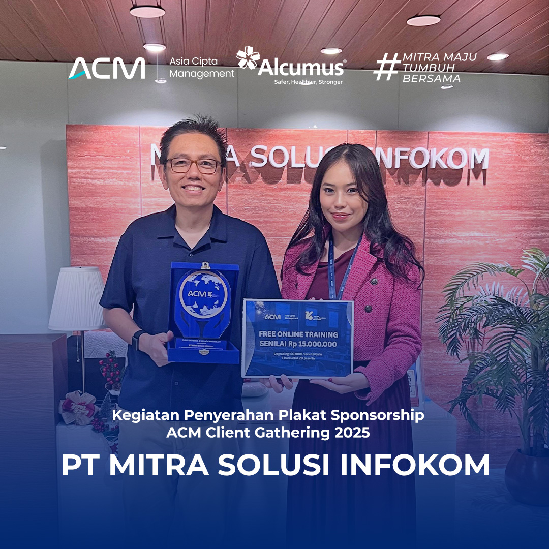 Kegiatan penyerahan plakat sponsorship ACM Client Gathering 2025 PT MITRA SOLUSI INFOKOM